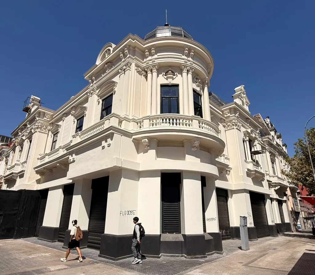 Restauración de Edificio patrimonial con EIFS en sus fachadas