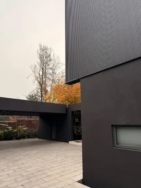 Casa aislada con EIFS - Se aplicó acabado norteamericano STO Decocoat