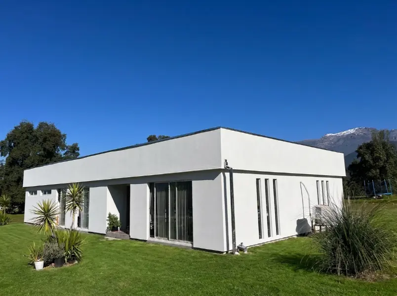EIFS aplicado sobre paneles de fibrocemento para combatir las temperaturas extremas